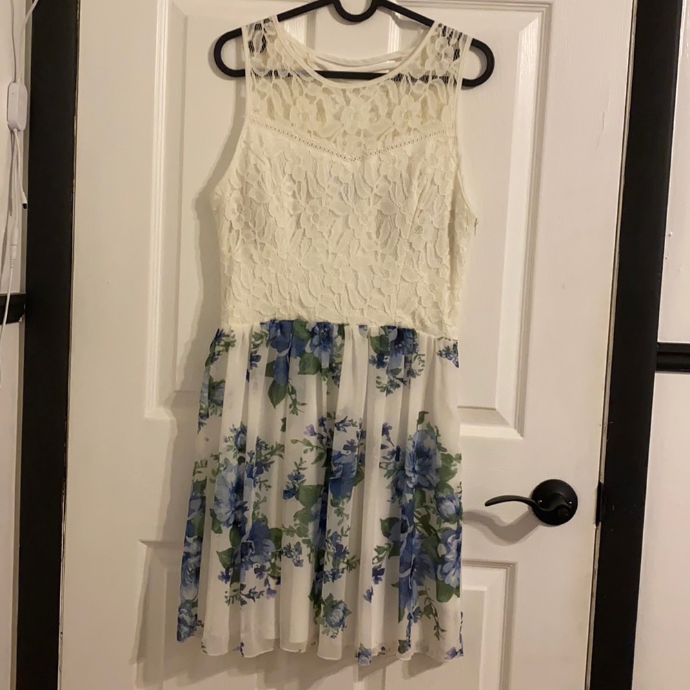 Criss-cross Back Floral Dress